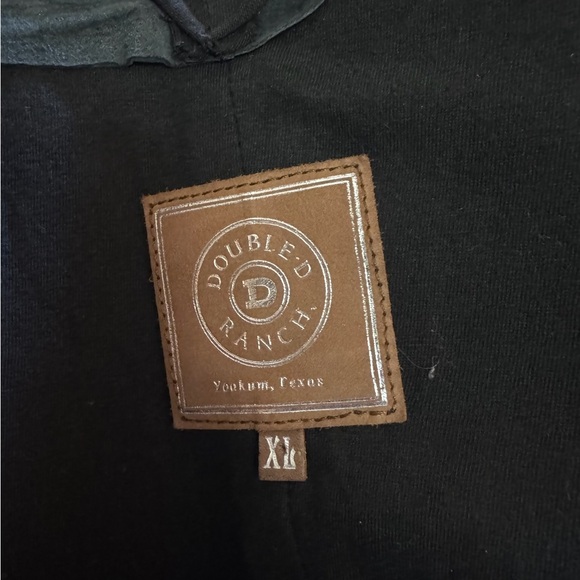 Double D Ranch AMAZING Leather coat.  Worn 2x.  Smoke free home. - Picture 8 of 10